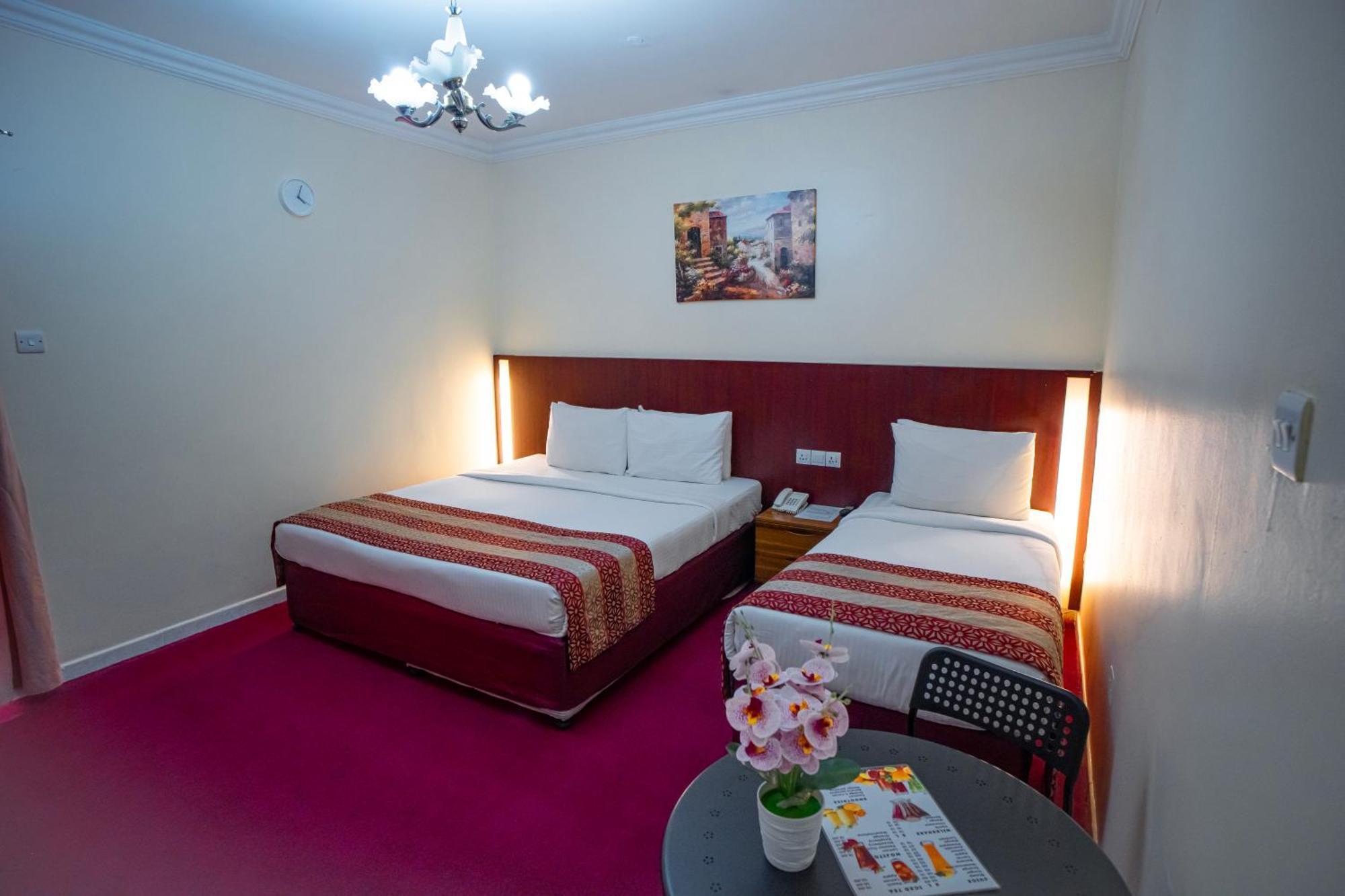 Al Karnak Hotel Dubai Bagian luar foto