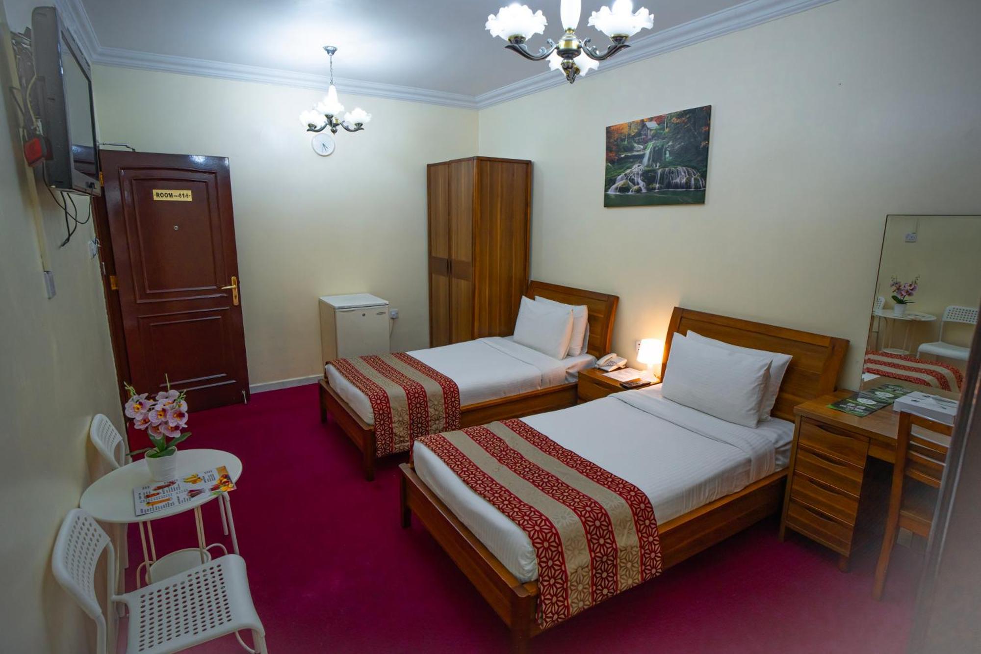 Al Karnak Hotel Dubai Bagian luar foto